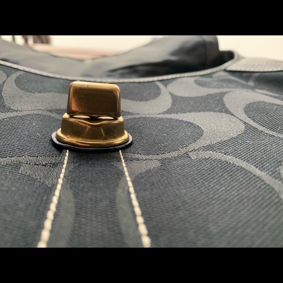 Authentic Coach Purse Vintage - Picture 7 of 10